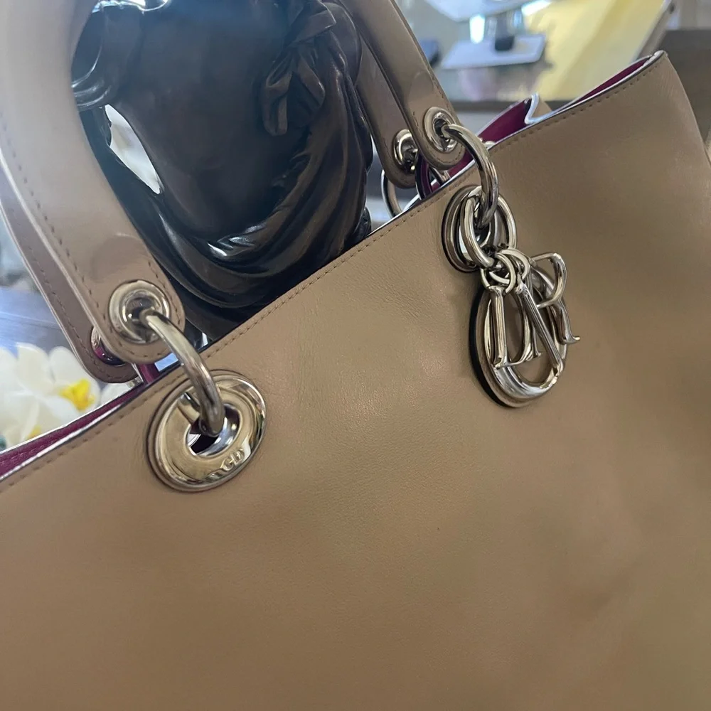 ✨Diorissimo Large Purse✨ - Picture 14 of 16